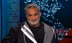 منصة أكس تحذفُ حساب الإعلامي المصري باسم يوسف